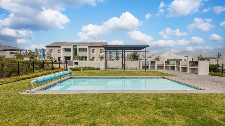 2 Bedroom Property for Sale in Burgundy Estate Western Cape